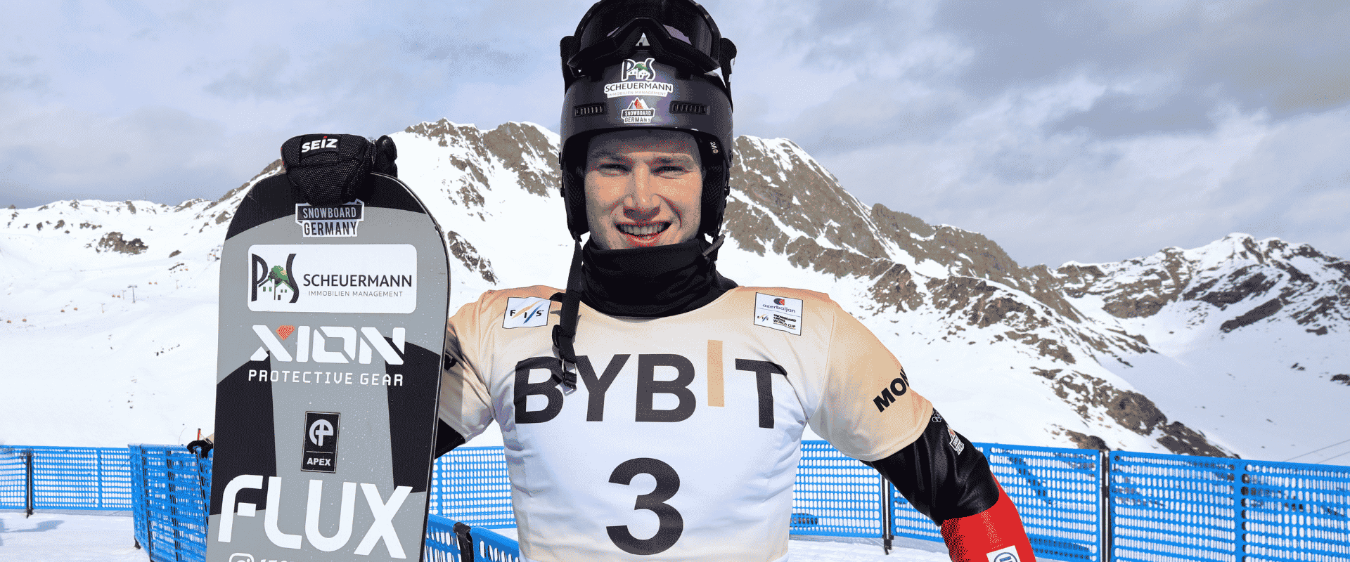 leon-ulbricht-pfunder-stiftung Leon Botschafter in Snowboardkleidung als Botschafter für Pfunder Stiftung